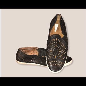 Slip on shoe!